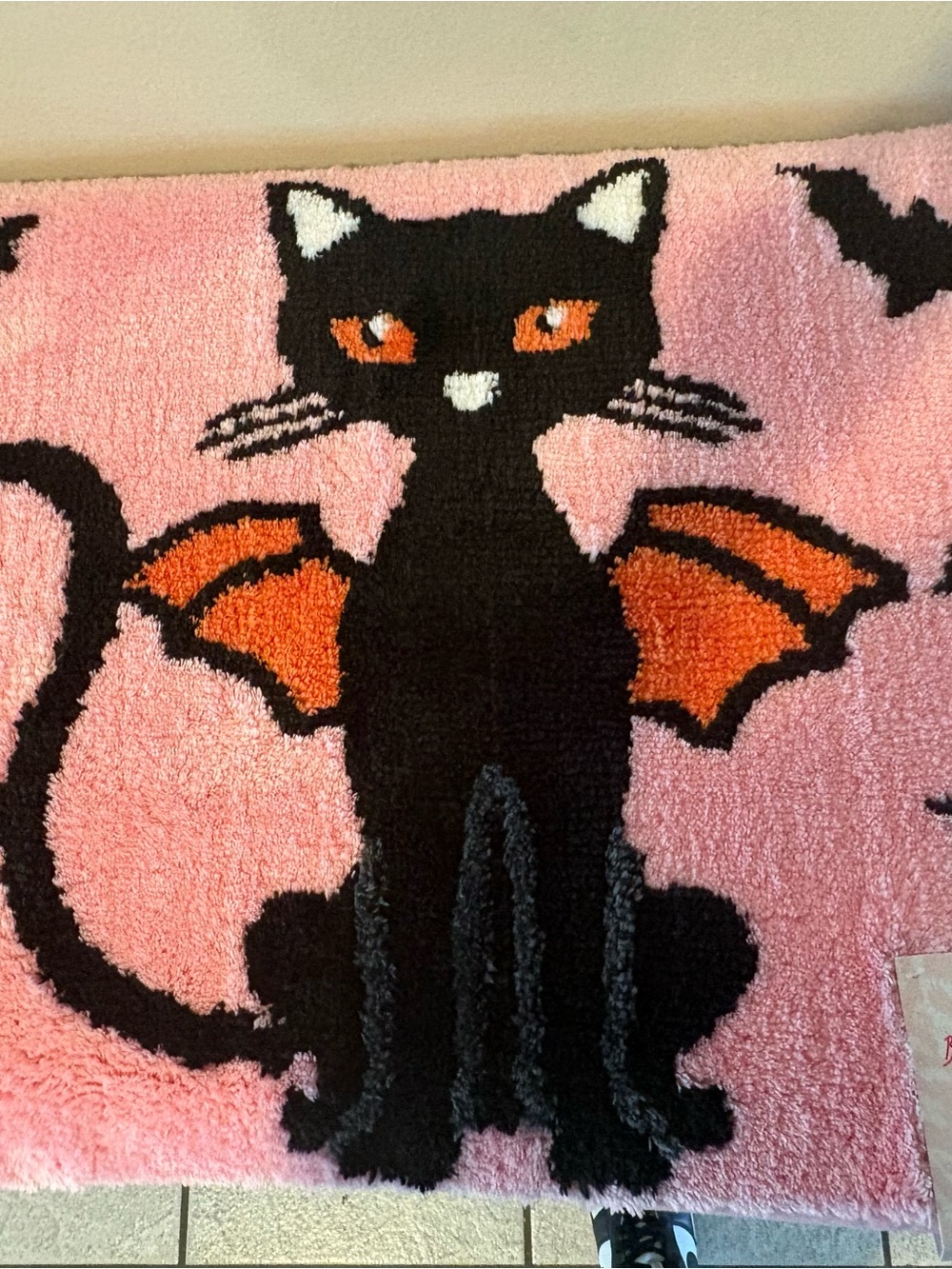 NWT Betsey Johnson Pink Halloween Black Cat Bat Wings Bath Rug Mat 20x30